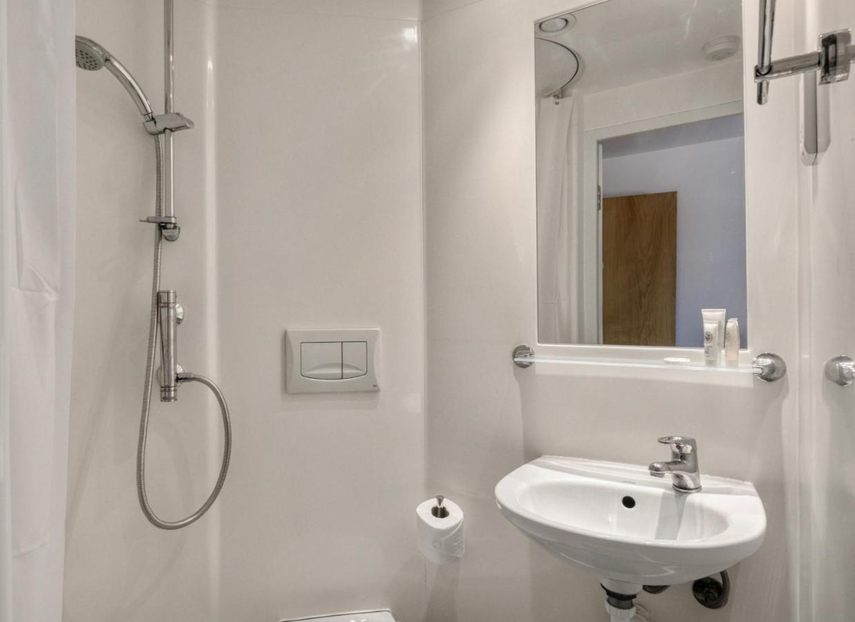 Bright & Central Room In Luton, Sleeps 2 卢顿 外观 照片