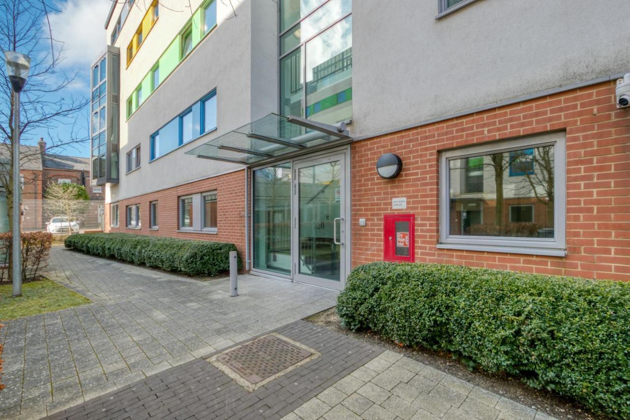 Bright & Central Room In Luton, Sleeps 2 卢顿 外观 照片